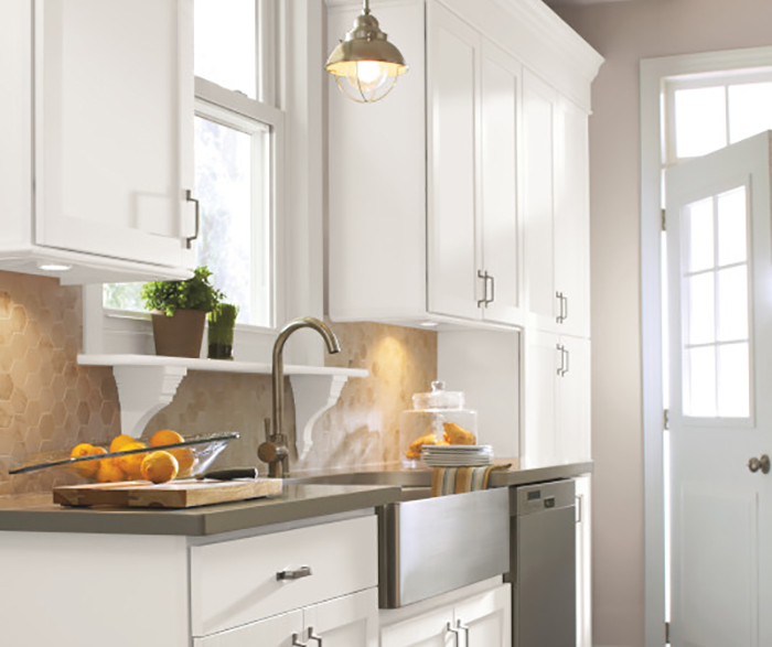 Transitional White Shaker Cabinets